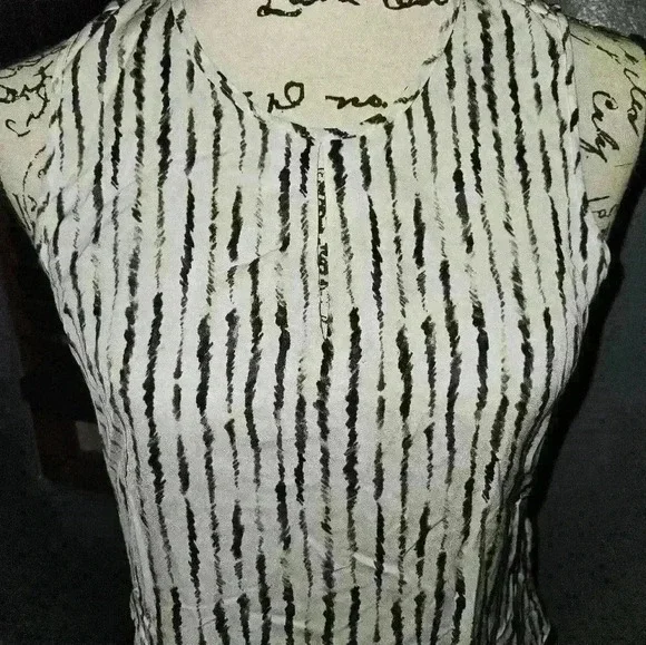 Cato Womans Blouse Size XS. - Picture 2 of 10